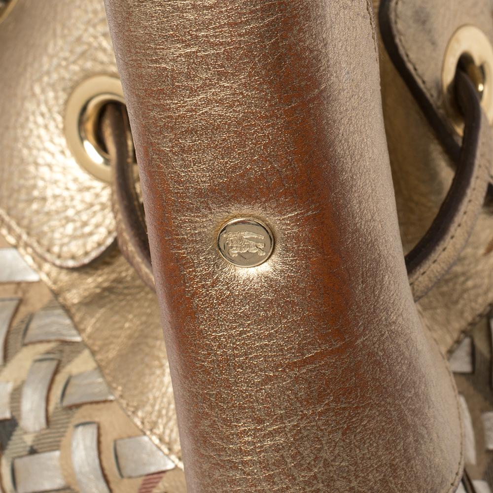 Burberry oro metallizzato/beige, borsa Nova Check intrecciata in PVC e pelle, Hobo Warrior 2