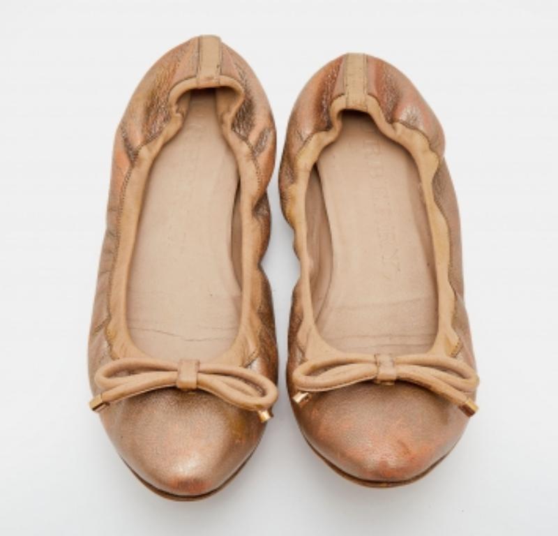 Bailarinas con lazo de cuero dorado metalizado Burberry talla 39 Marrón en venta
