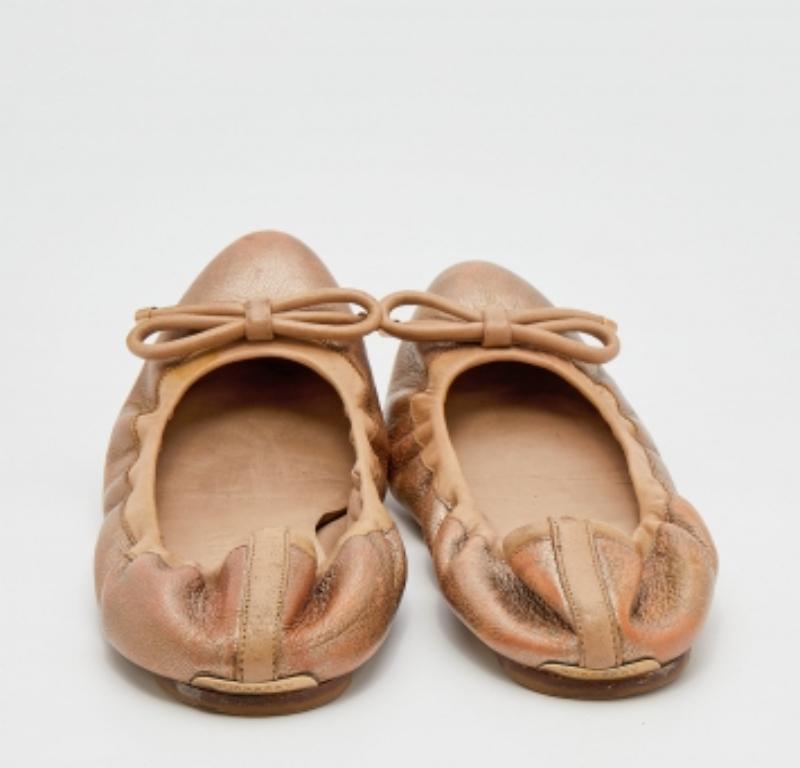 Bailarinas con lazo de cuero dorado metalizado Burberry talla 39 en venta 1