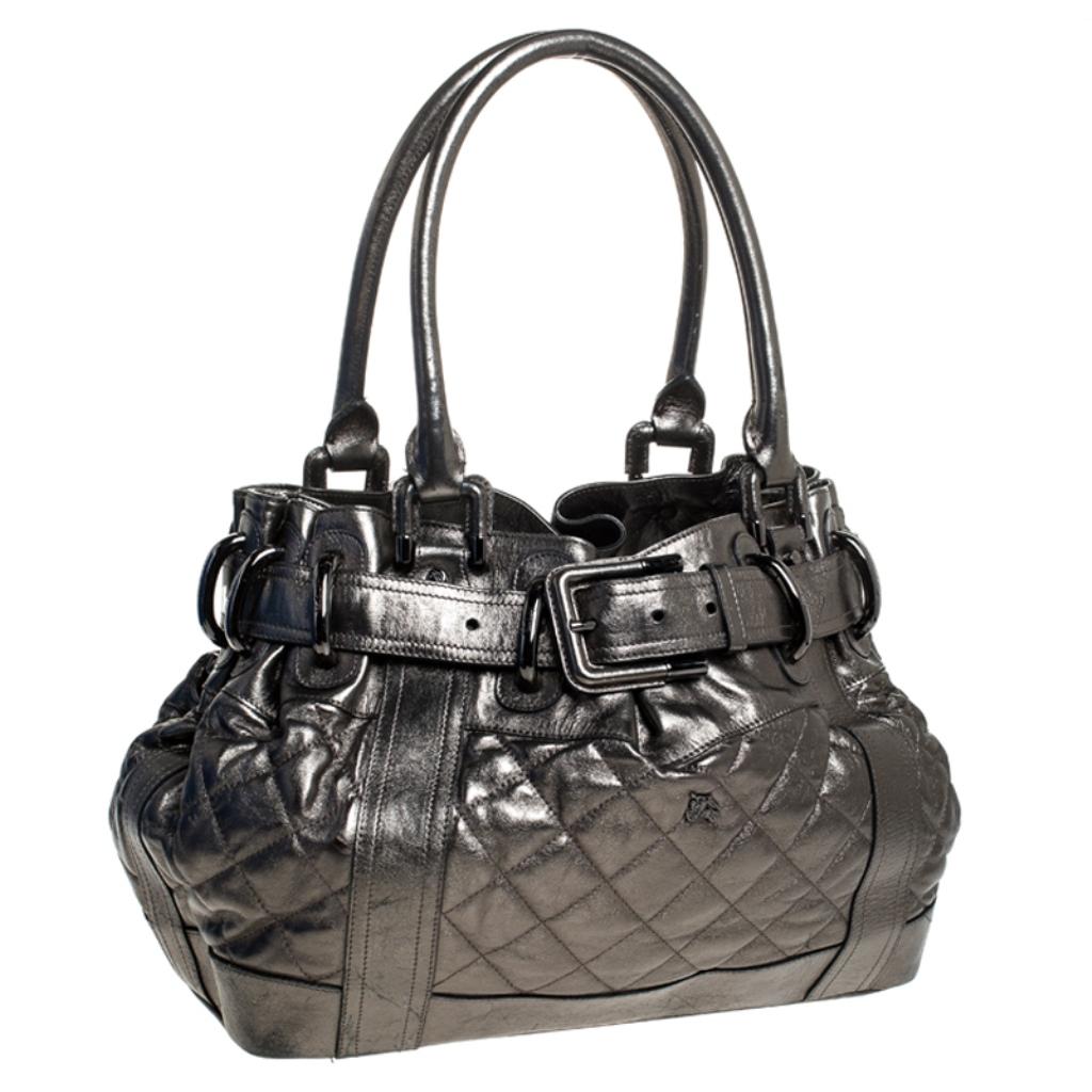 Burberry Metallic Green Quilted Leather Large Beaton Tote In Good Condition In Dubai, Al Qouz 2