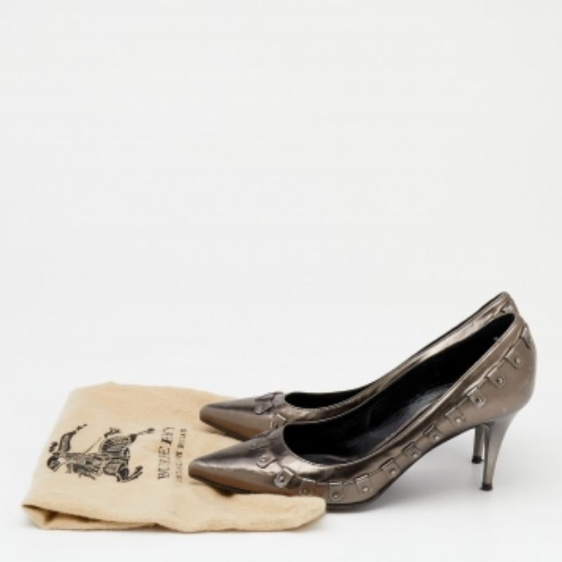 Burberry Metallic Leather Pointed Toe Pumps Size 39 For Sale 3