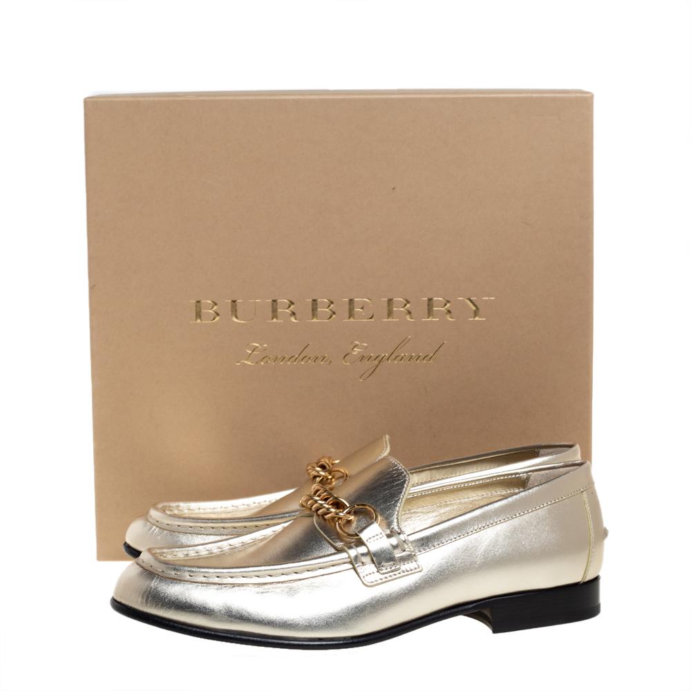 Burberry Metallic Light Gold Leather Solway Chain Detail Slip On Loafers Size 37 4