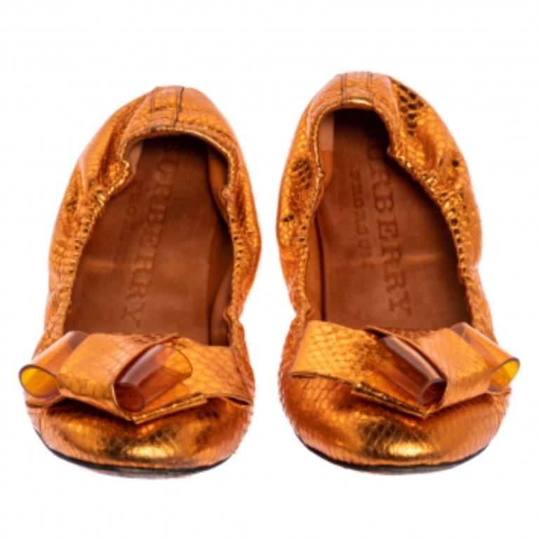 Burberry Bailarinas Surrey Piel Pitón Naranja Metalizado Tamaño 37 en venta 1