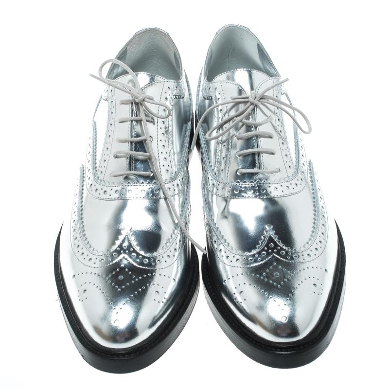 Burberry Metallic Silver Brogue Leather Gennie Lace Up Oxfords Size 40 (Silber)
