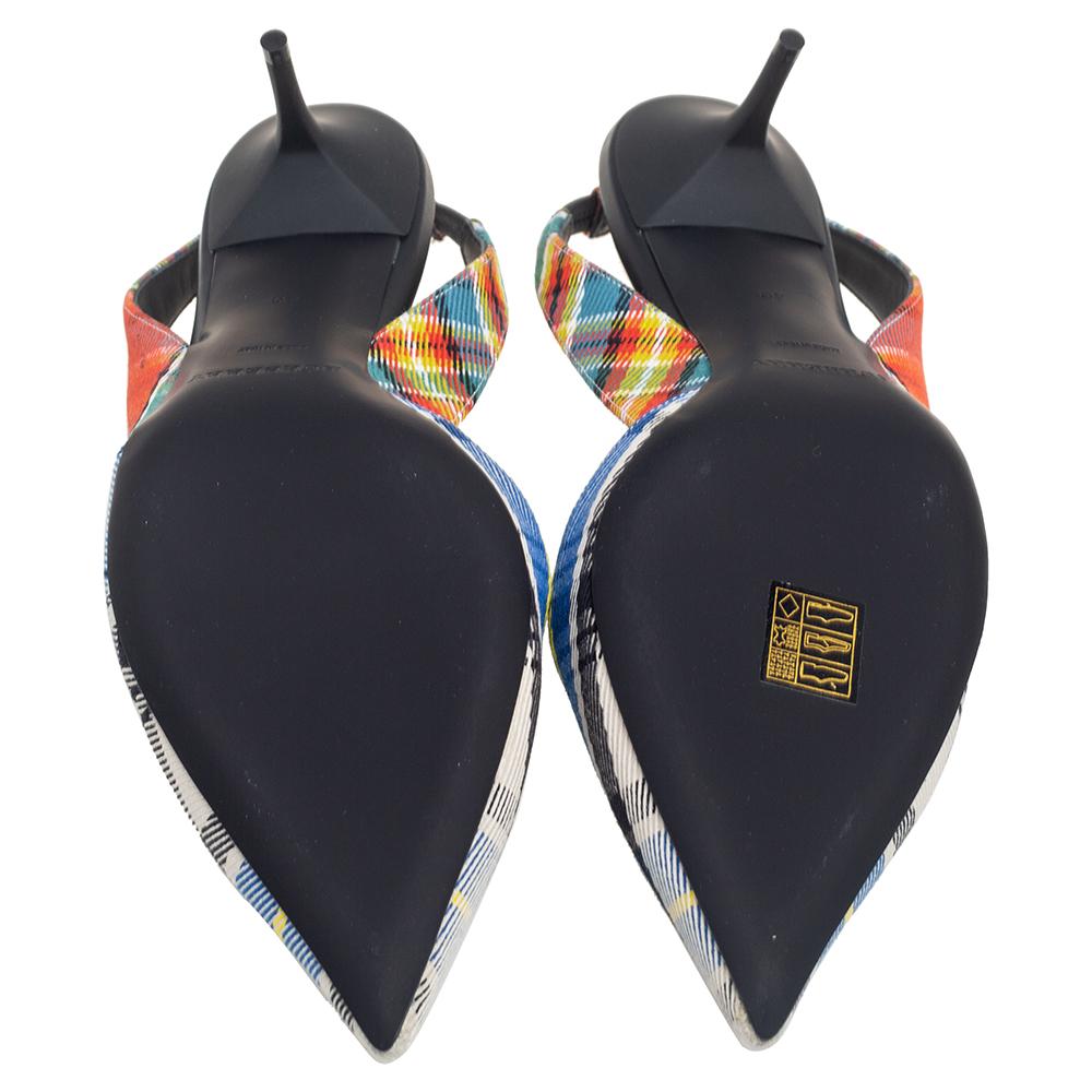 Burberry Multicolor Canvas Annice Tartan Slingback Sandals Size 40 In New Condition In Dubai, Al Qouz 2
