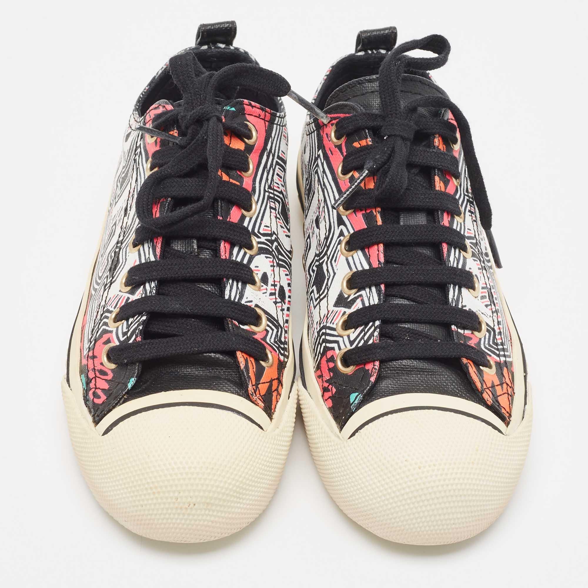 Women's Burberry Multicolor Coated Canvas Kingly Mark Print Low Top Sneakers Size 35 For Sale