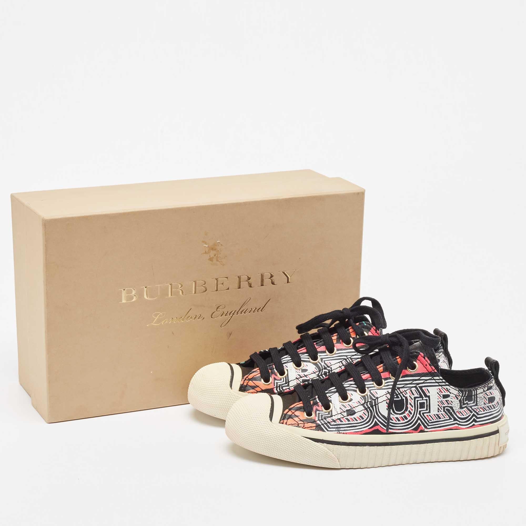 Burberry Multicolor Coated Canvas Kingly Mark Print Low Top Sneakers Size 35 For Sale 5