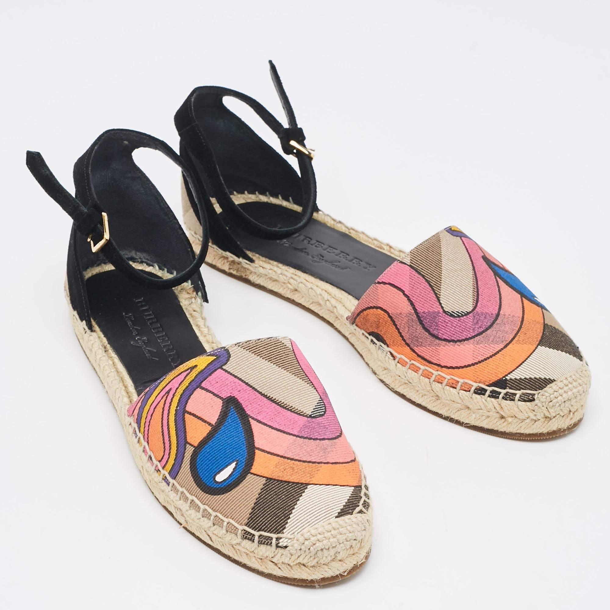 Burberry Multicolor Printed House Check Canvas Espadrille Flats Size 38 In Good Condition In Dubai, Al Qouz 2