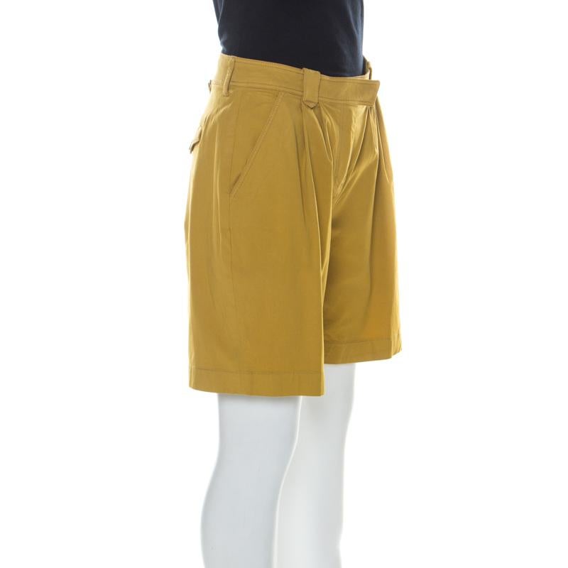 Burberry Mustard Yellow Cotton High Waist Back Buckle Detail Shorts S In Good Condition In Dubai, Al Qouz 2