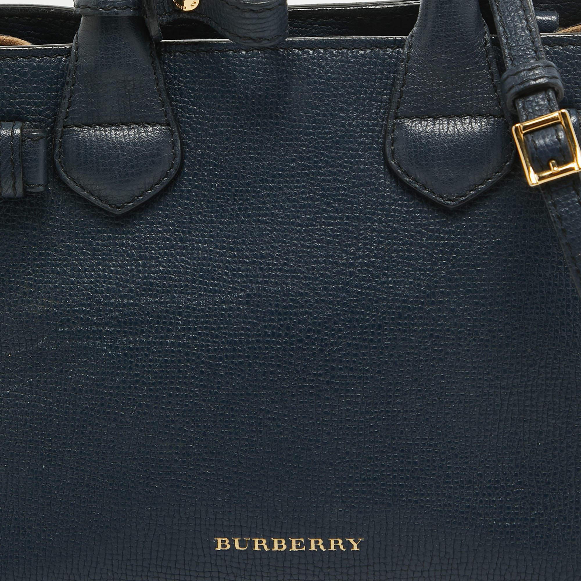 Burberry Navy Blue/Beige House Check Canvas and Leather Mini Banner Tote For Sale 12