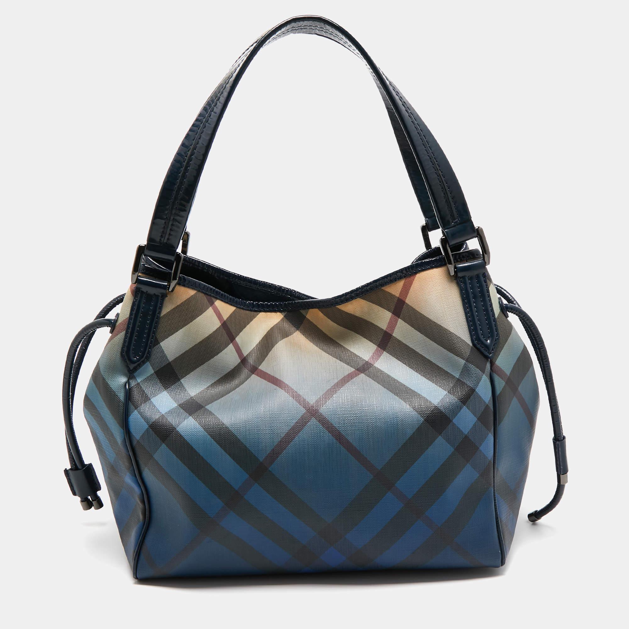 Burberry Navy Blue/Beige Ombre PVC and Patent Leather Biltmore Tote For Sale 7