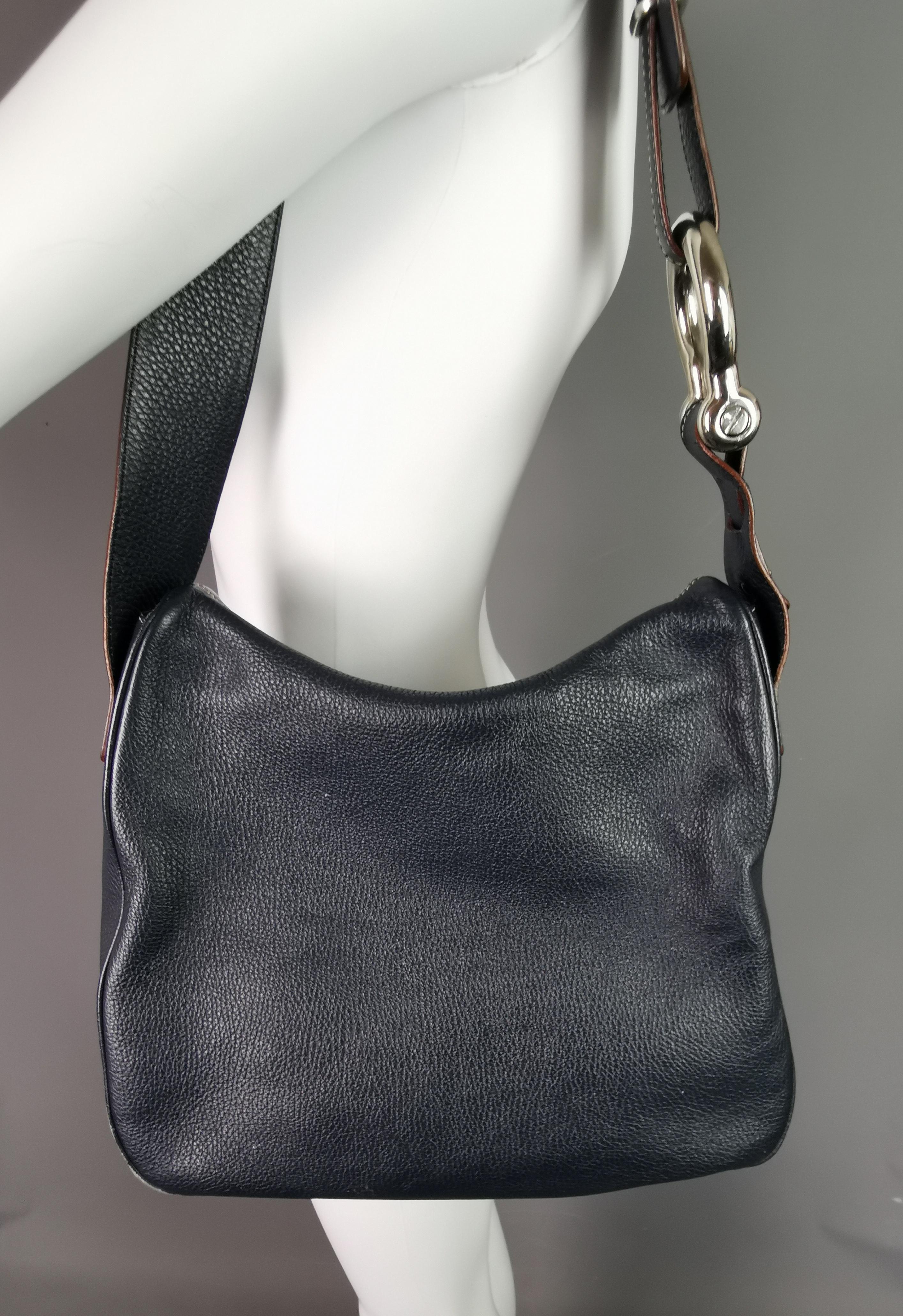 Burberry navy blue pebble leather handbag, Shoulder bag  10