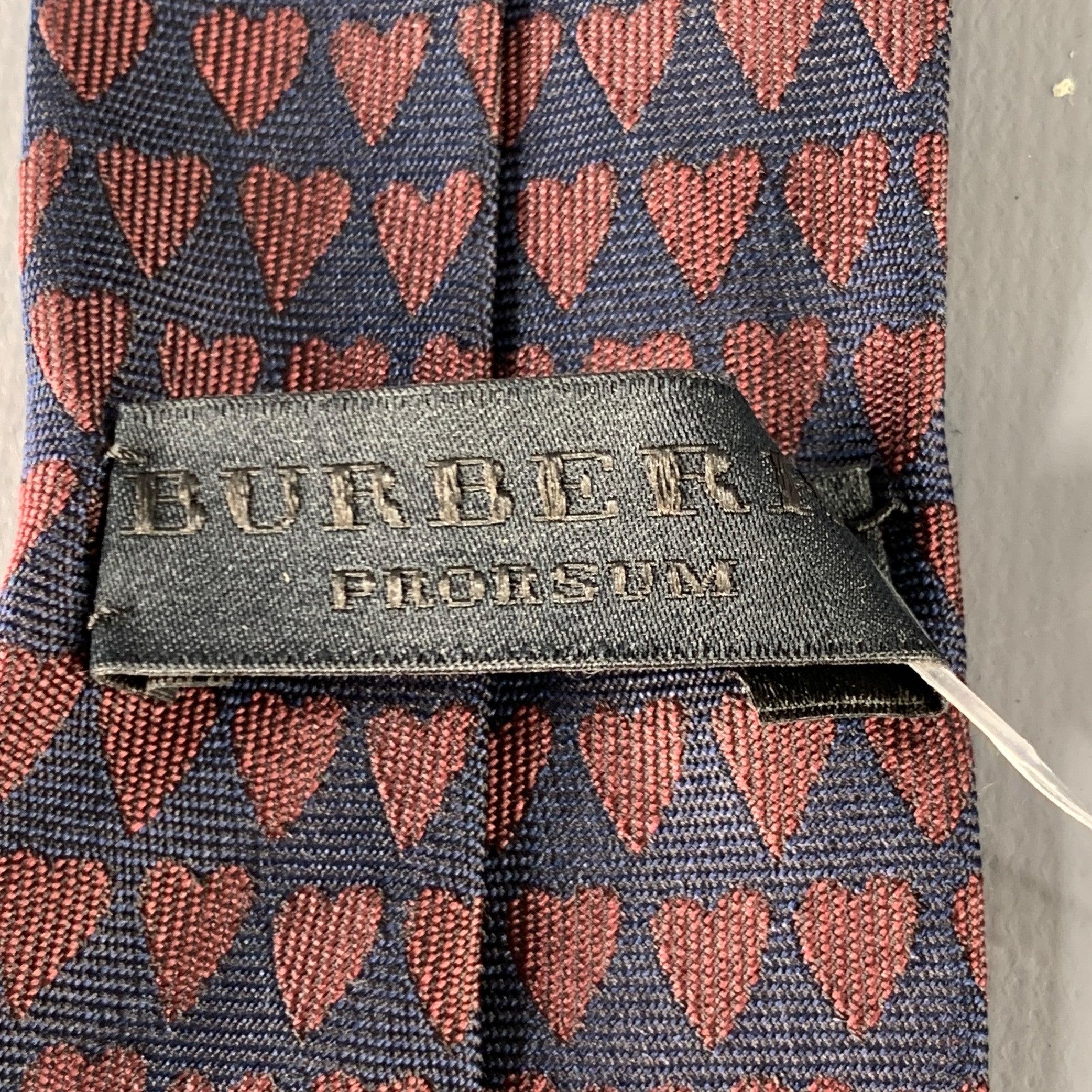 BURBERRY Navy Brown Heart Silk Skinny Tie (Schwarz) im Angebot