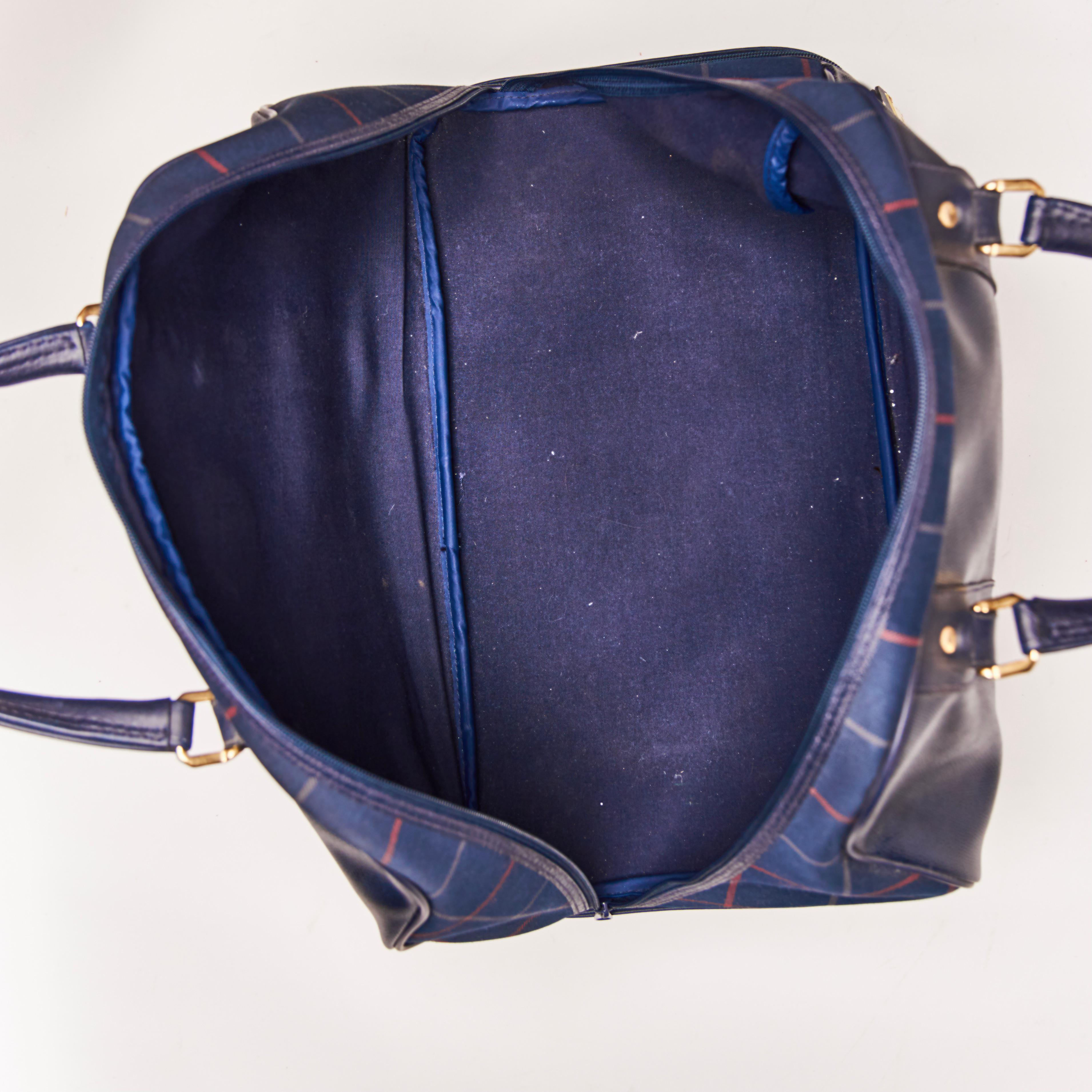 Burberry Navy Leather & Plaid Canvas Top Handle Travel Bag In Good Condition In Montreal, Quebec