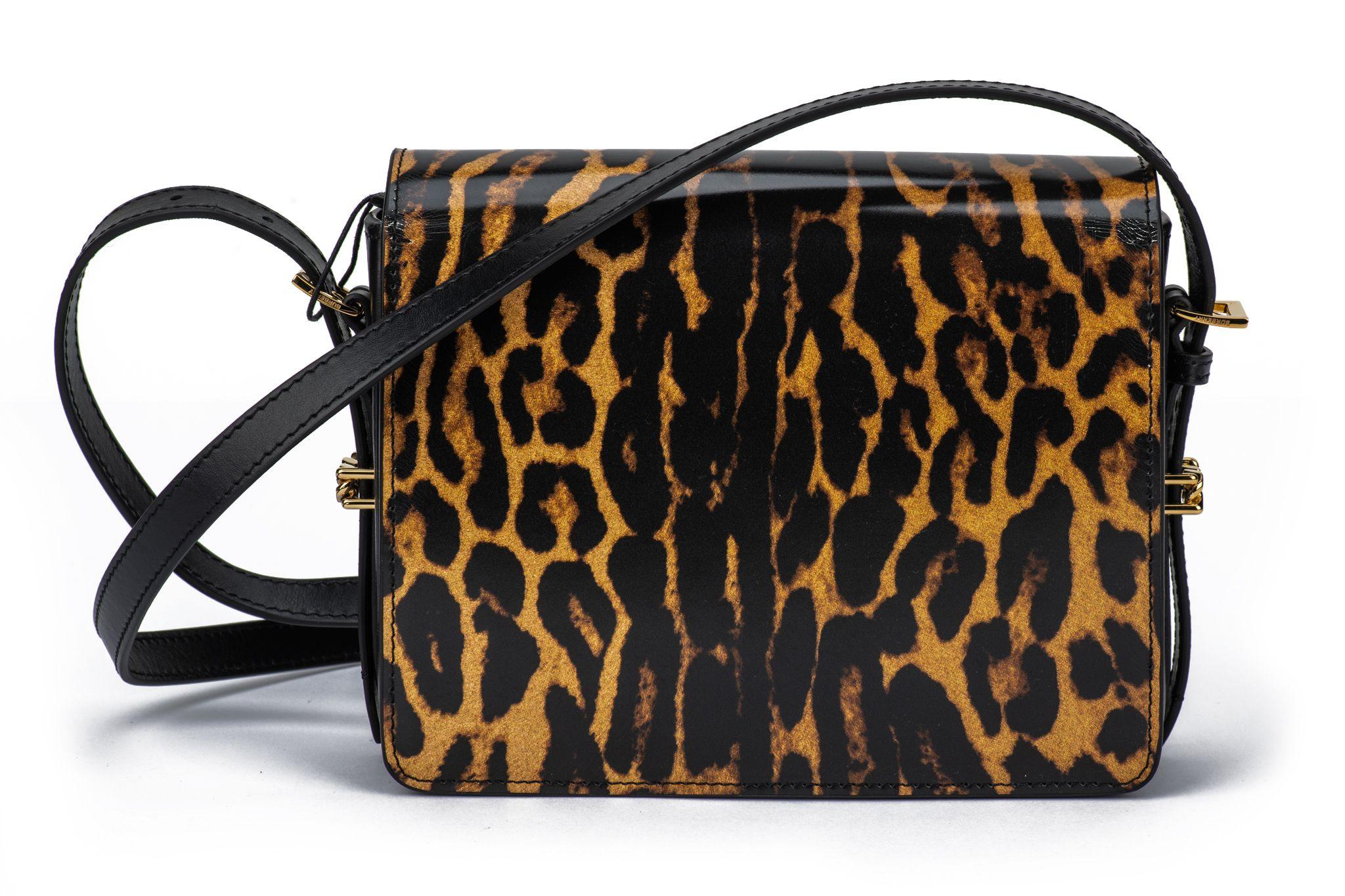 Burberry brandneue Grace Crossbody Bag mit Gepardenmuster. Einstellbare Schulterhöhe 17
