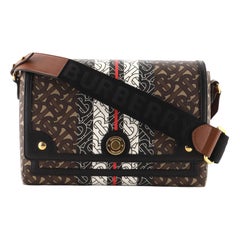 Burberry Note Umhängetasche mit Monogramm aus E-Leinwand Medium