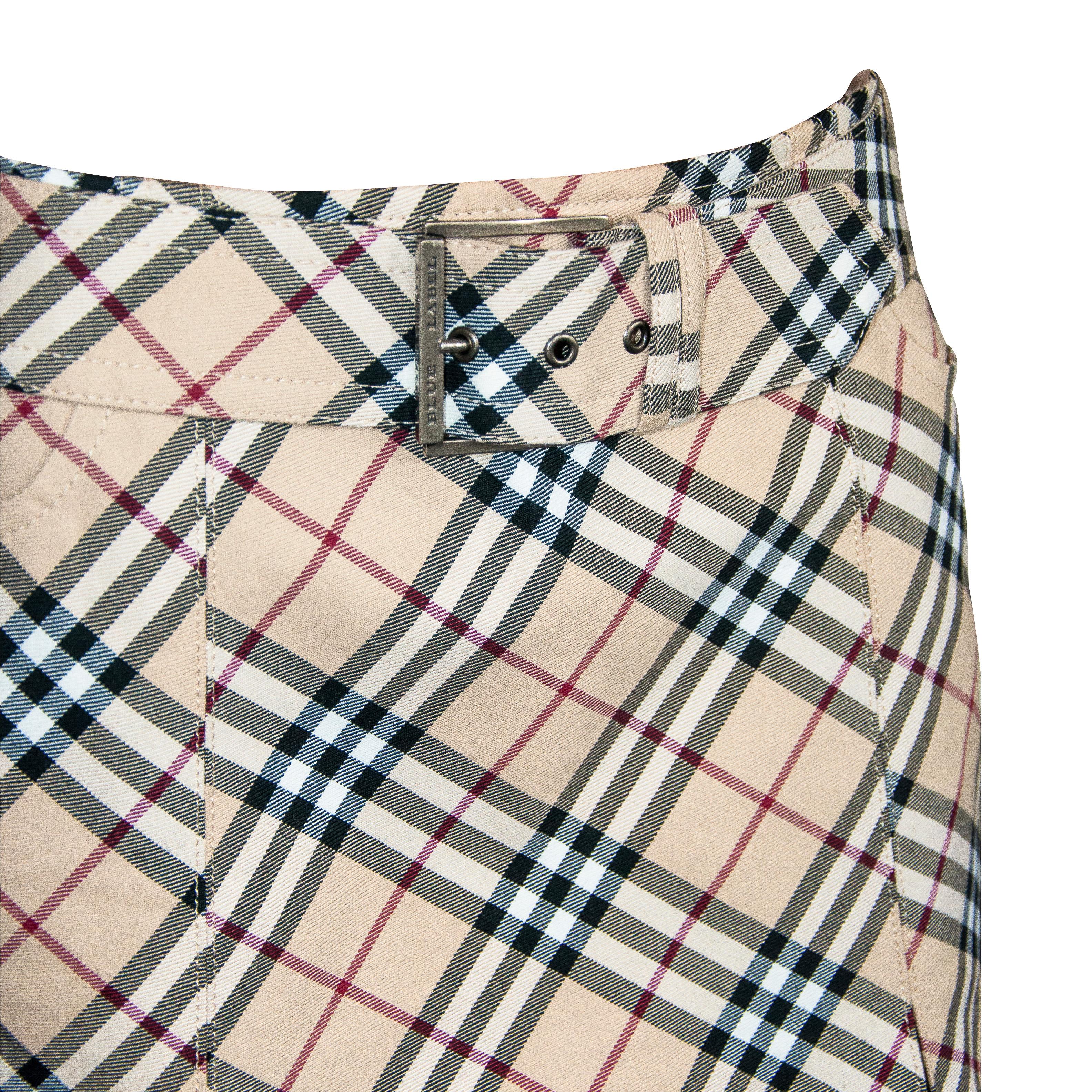 Beige Burberry Nova Check Belted Mini Skirt size 38 For Sale