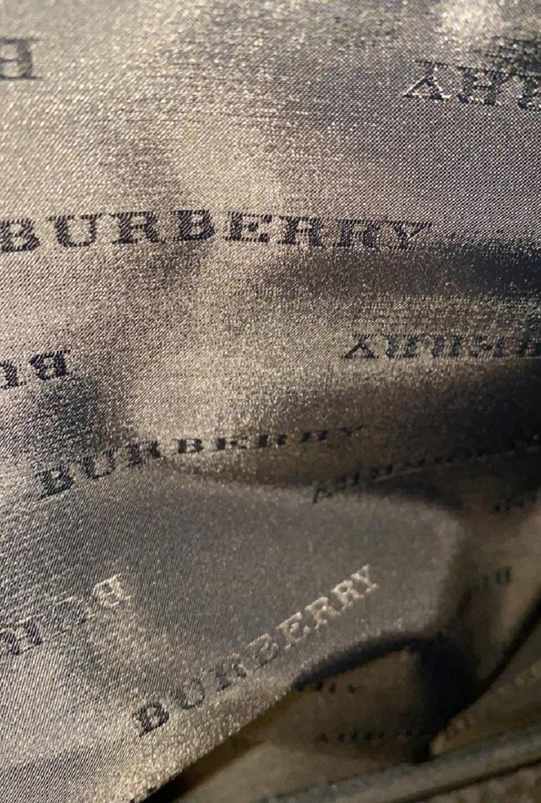 Burberry  Nova Check Boston Duffle with Strap 860789 In Good Condition For Sale In Dix hills, NY