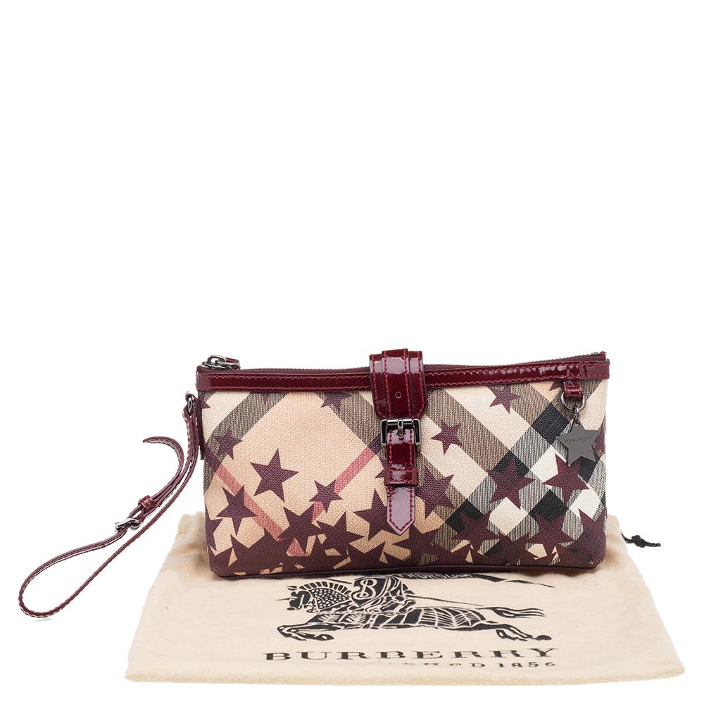 Burberry  Nova Check Coated Canvas And Patent Leather Stars Zip Wristlet In Good Condition In Dubai, Al Qouz 2