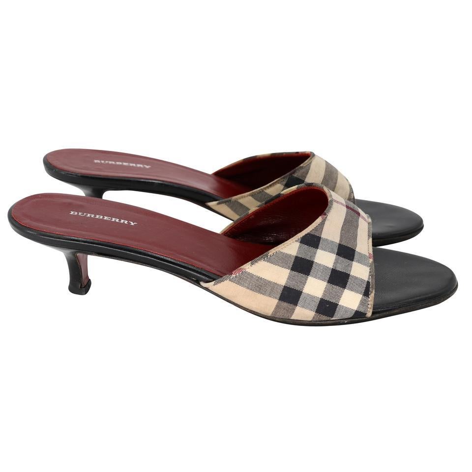 Black Burberry Novacheck 37 Kitty Heels Monogram Pumps BB-S06013P-0009 For Sale