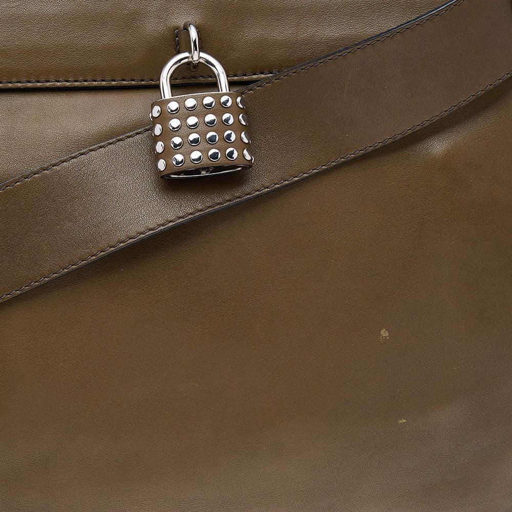 Burberry Olive Green Leather Studded Lock Messenger Bag For Sale 5
