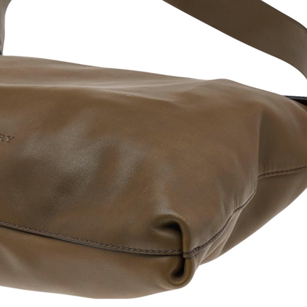 Burberry Olive Green Leather Studded Lock Messenger Bag For Sale 2