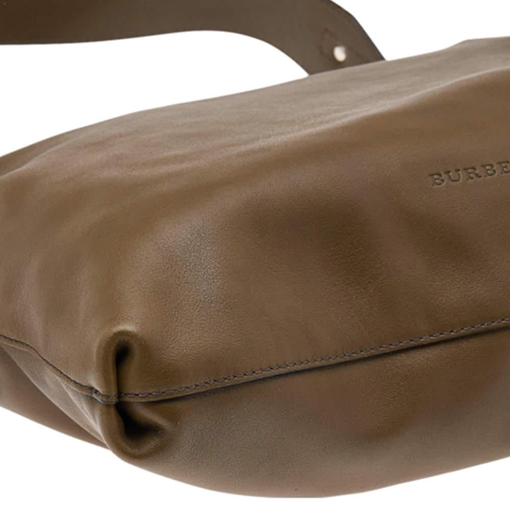 Burberry Olive Green Leather Studded Lock Messenger Bag For Sale 3