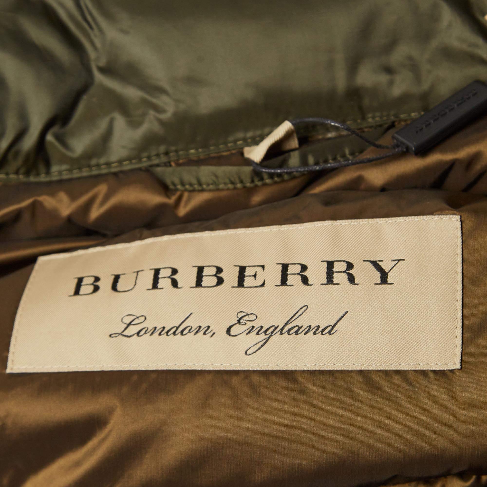 Burberry Olive Green Synthetic Quilted Puffer Down Coat M In New Condition In Dubai, Al Qouz 2