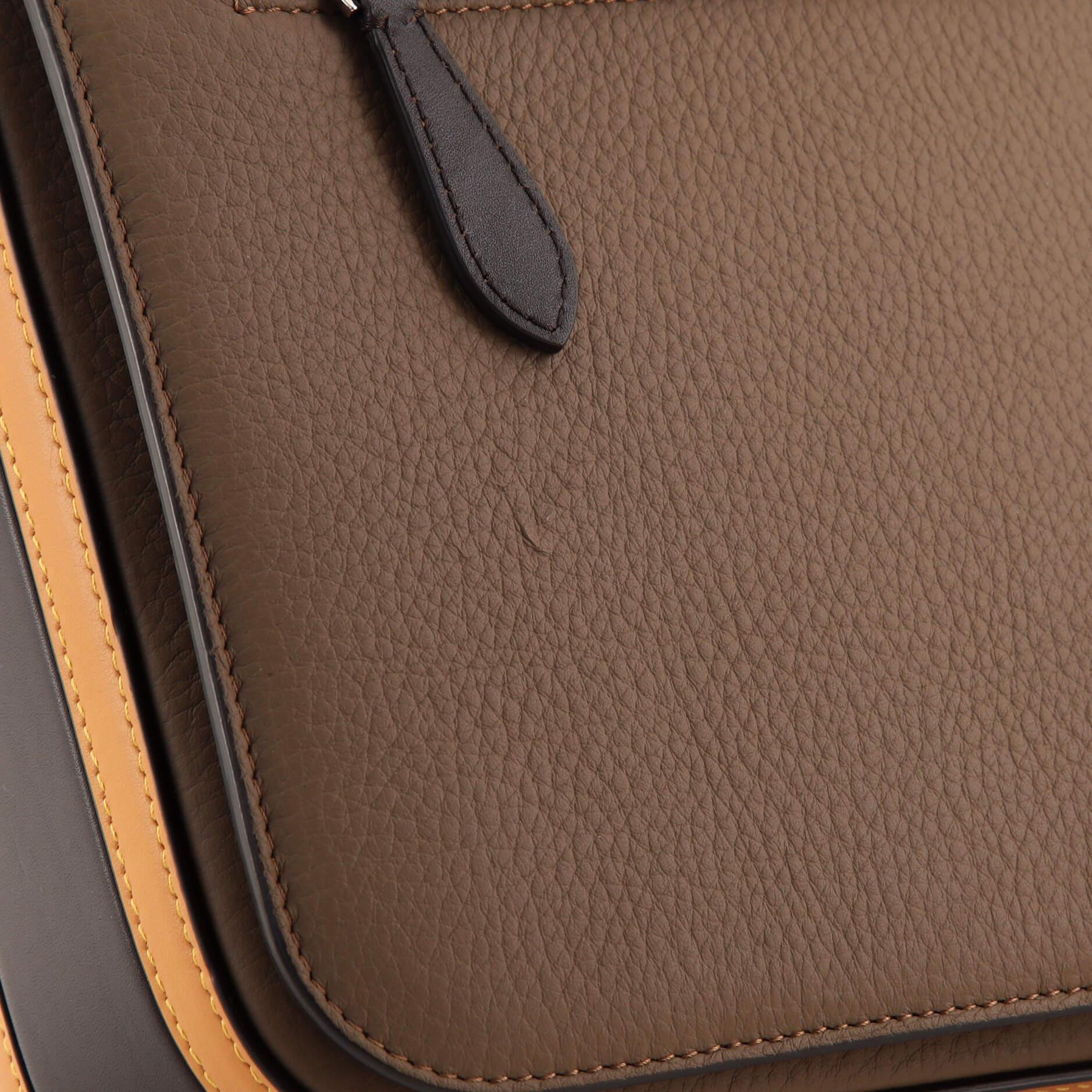 Burberry Olympia Messenger Bag Leather Small In Good Condition In NY, NY