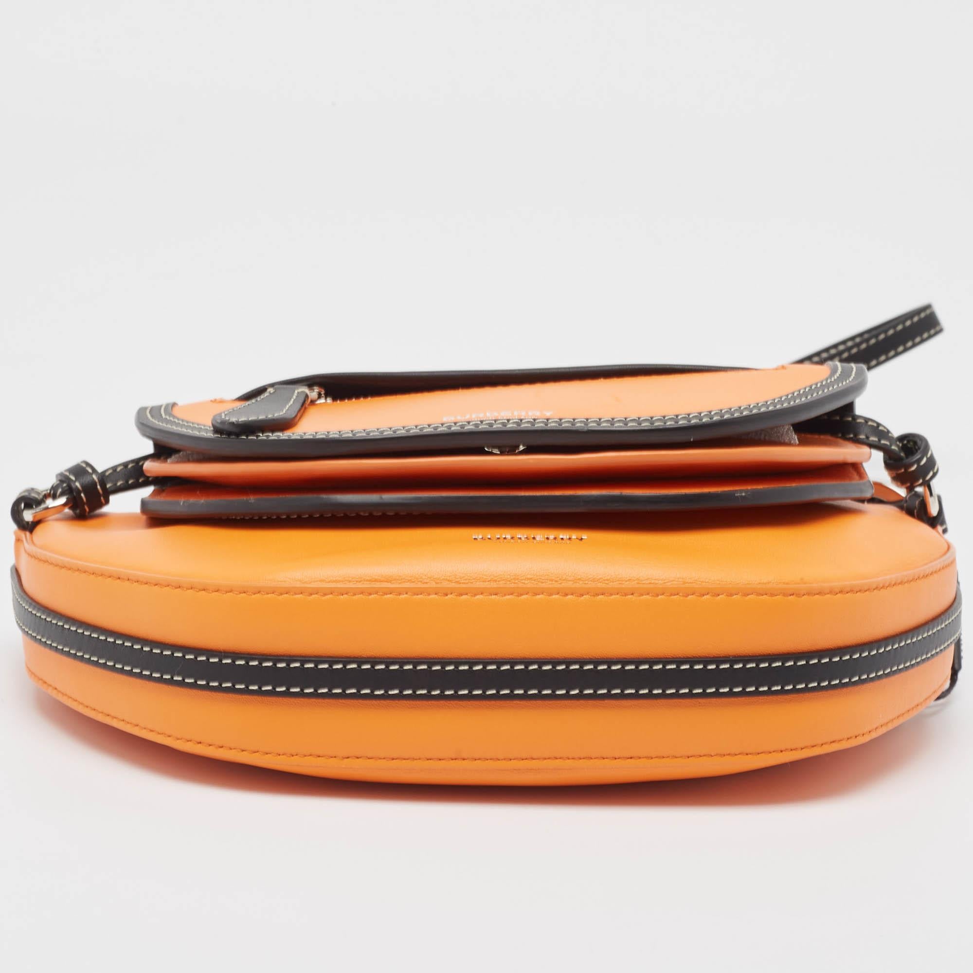 Burberry - Mini sac Olympia double en cuir orange/noir en vente 1