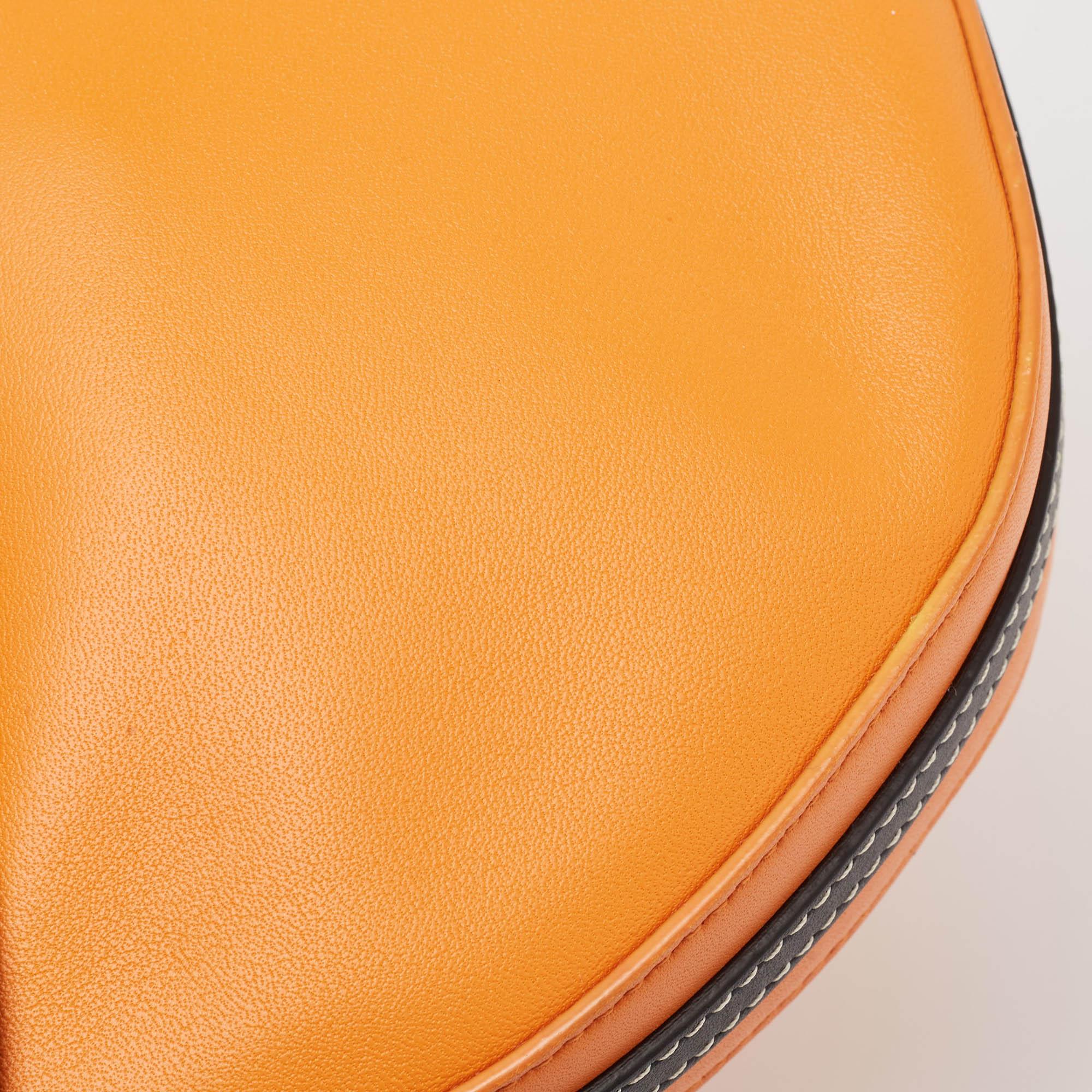 Burberry - Mini sac Olympia double en cuir orange/noir en vente 4