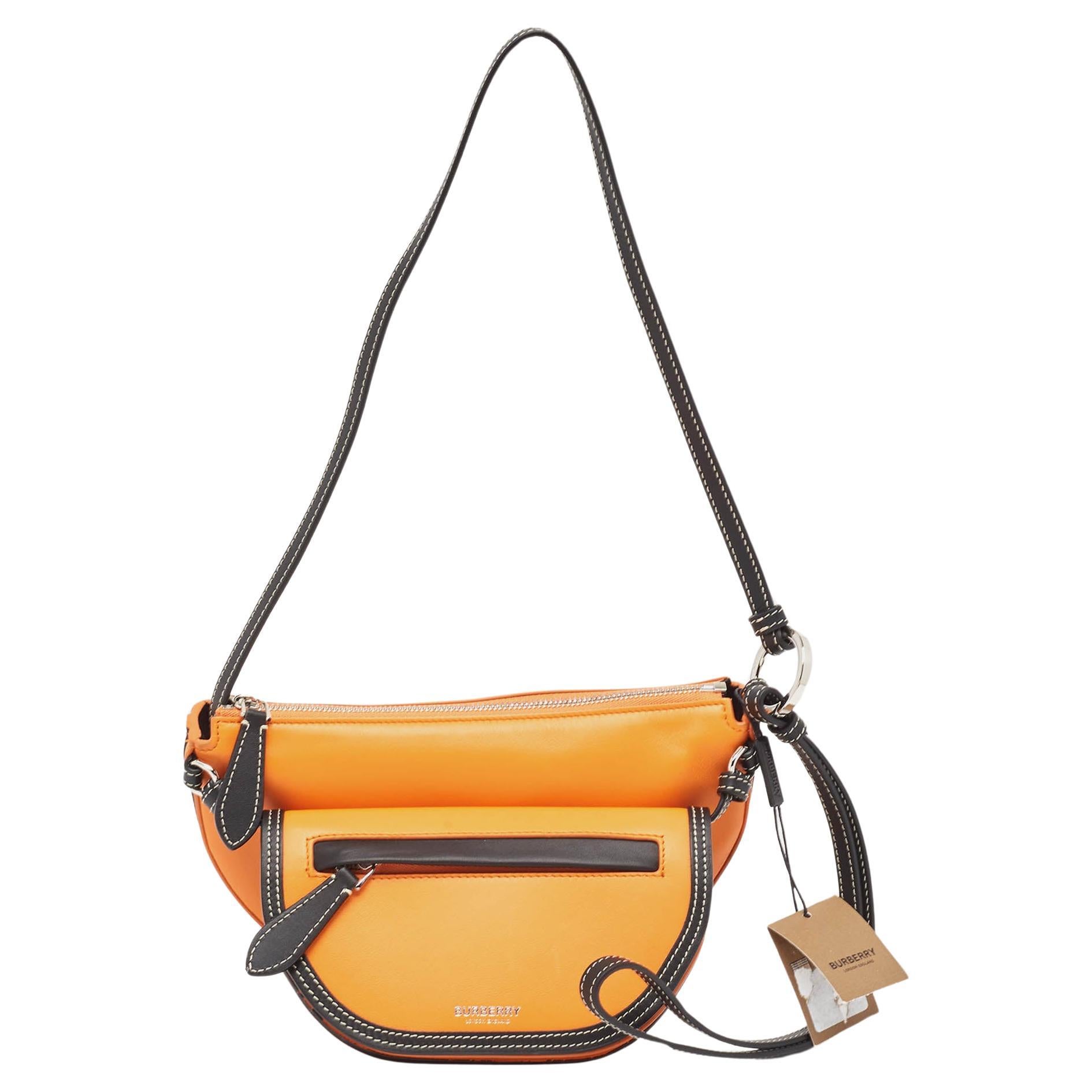 Burberry - Mini sac Olympia double en cuir orange/noir en vente