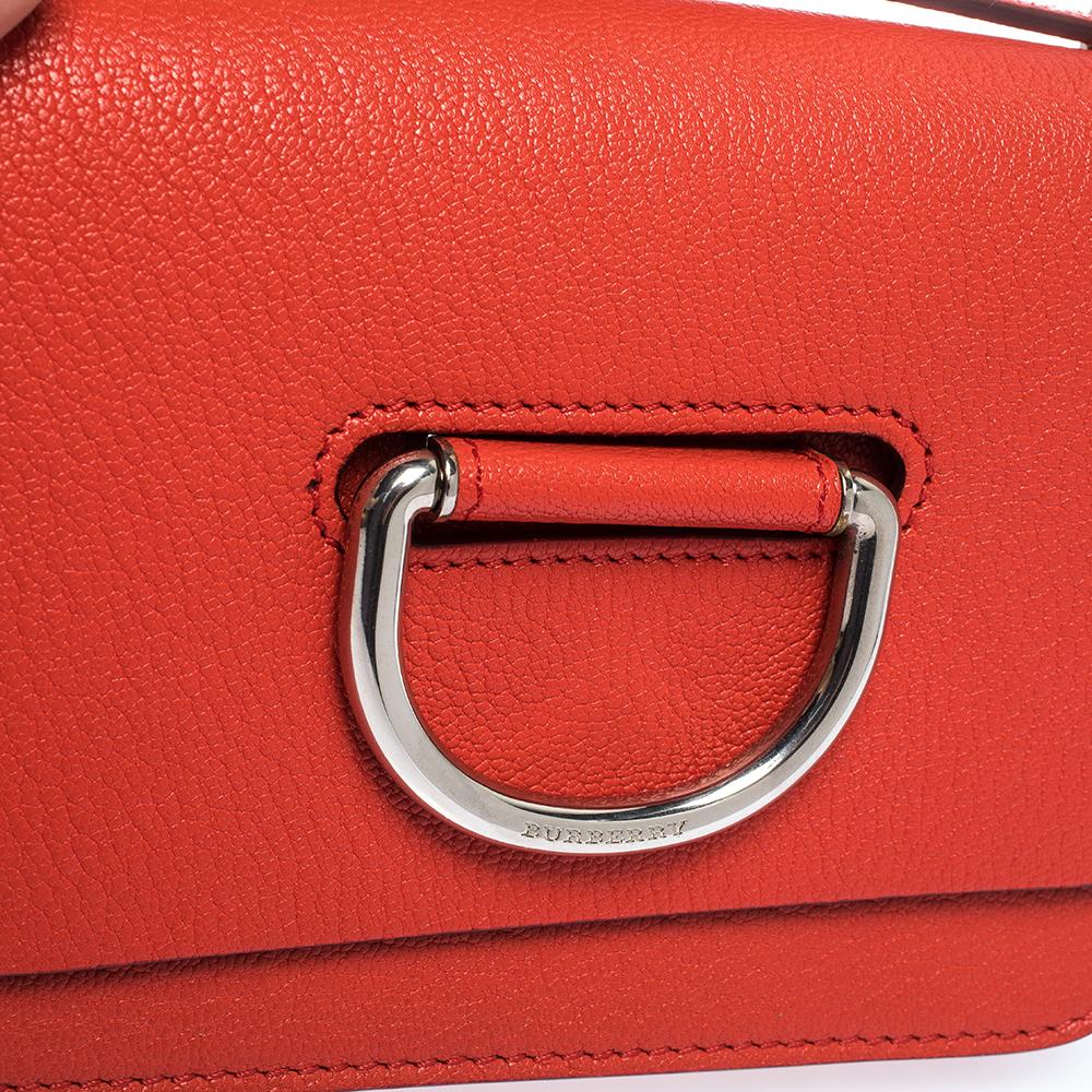 Burberry Orange Leather D-Ring Shoulder Bag In New Condition In Dubai, Al Qouz 2