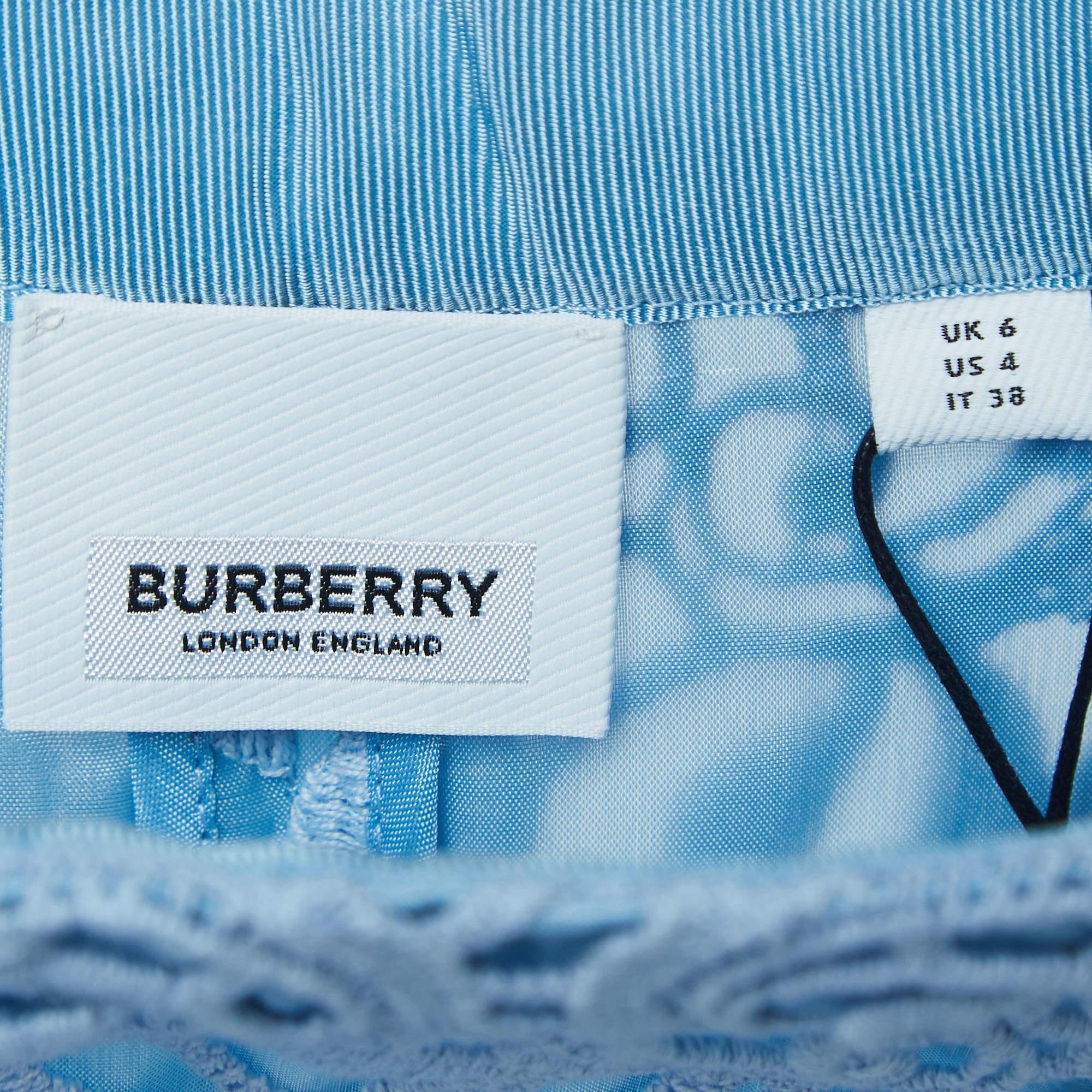 Burberry Pale Blue Lace Pencil Skirt S In Excellent Condition For Sale In Dubai, Al Qouz 2