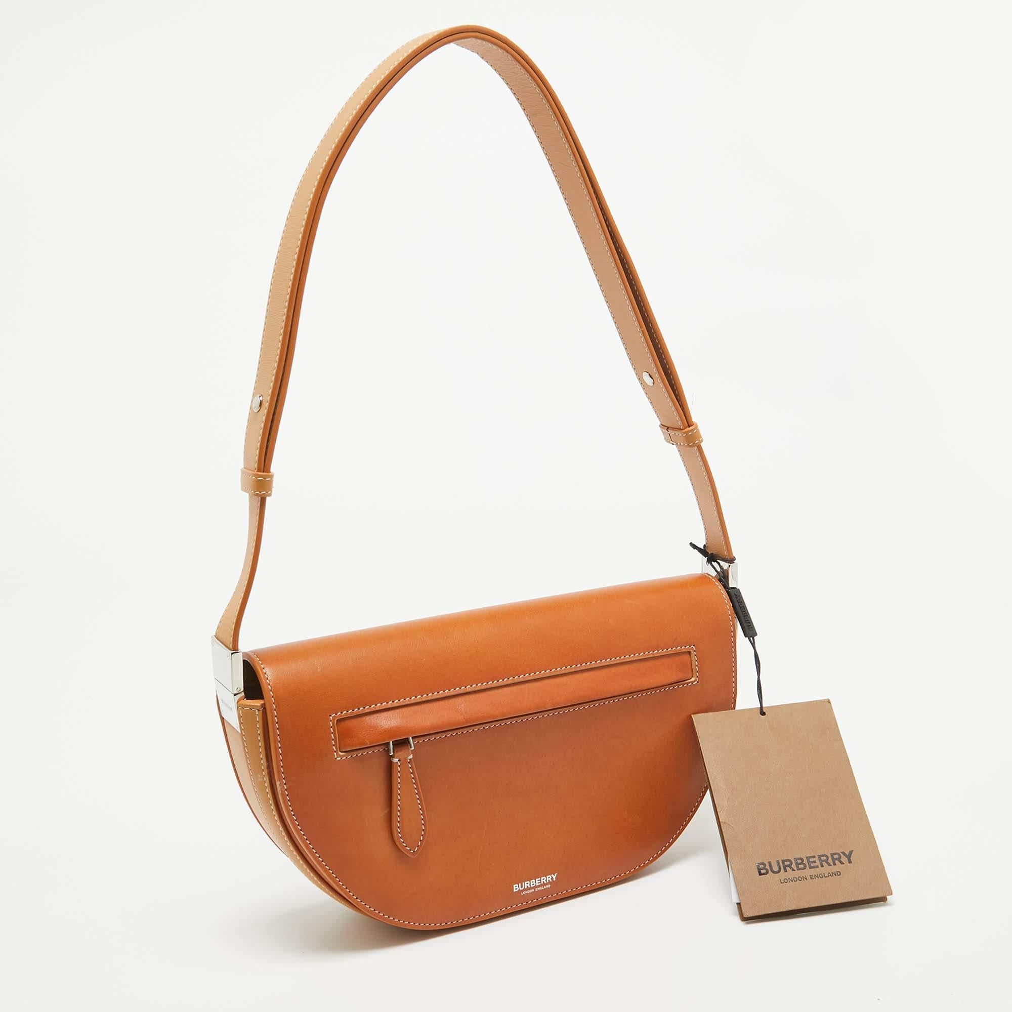 Burberry Pale Orange Leather Small Olympia Shoulder Bag In Excellent Condition For Sale In Dubai, Al Qouz 2