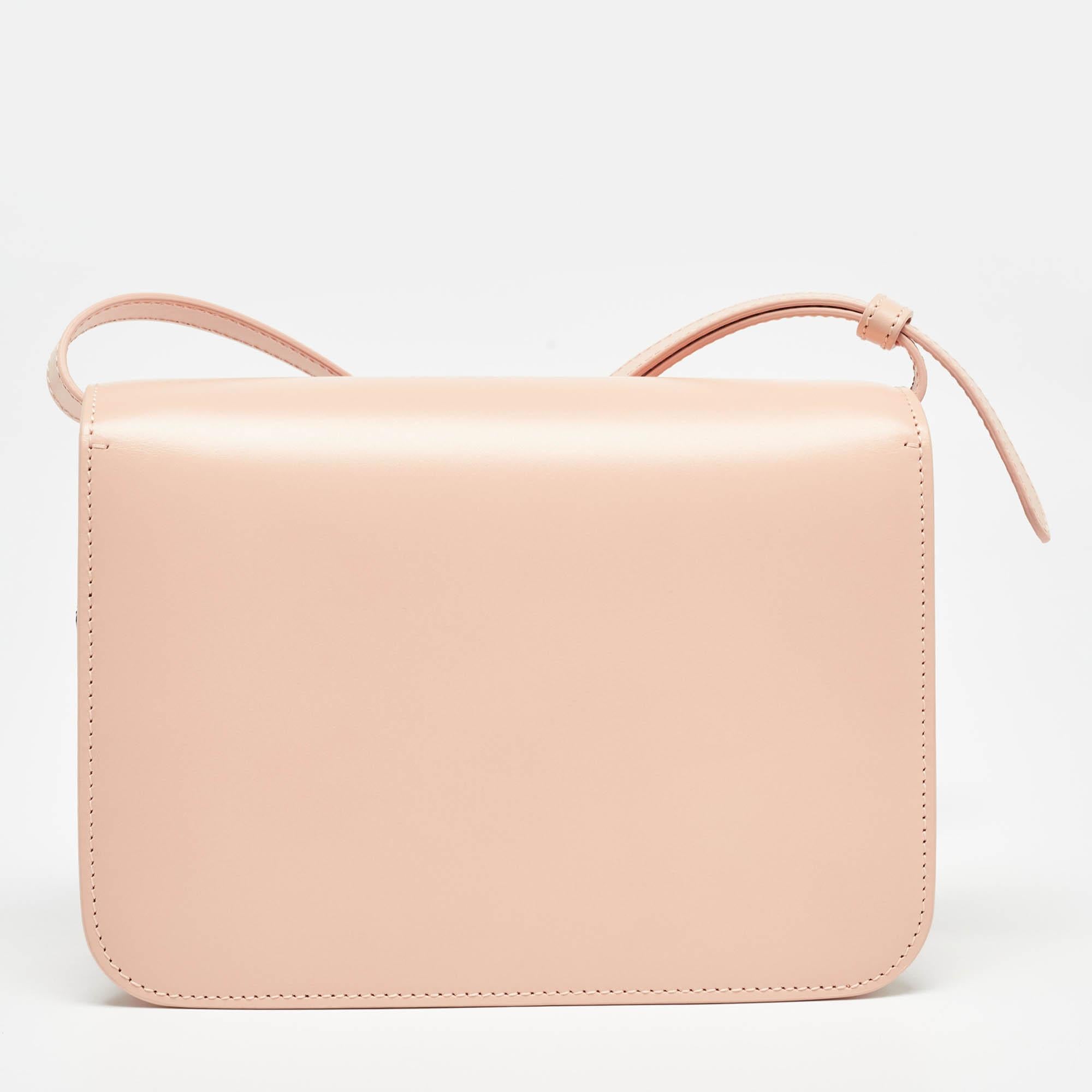 Burberry Peach Pink Leather Small TB Shoulder Bag In Excellent Condition In Dubai, Al Qouz 2