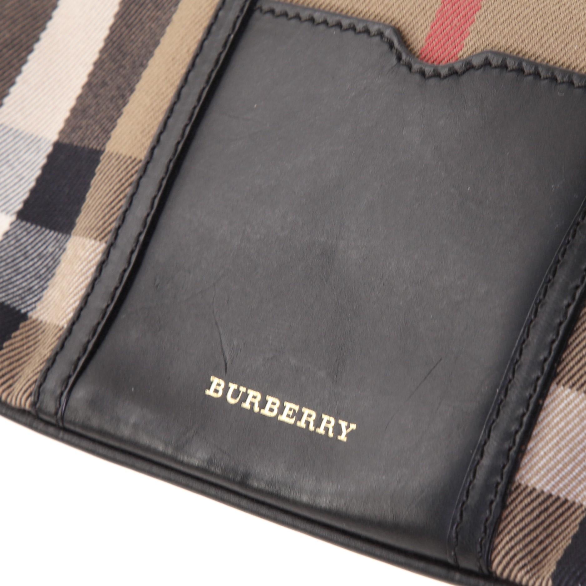 Burberry Peyton Crossbody Bag House Check Canvas In Good Condition In NY, NY