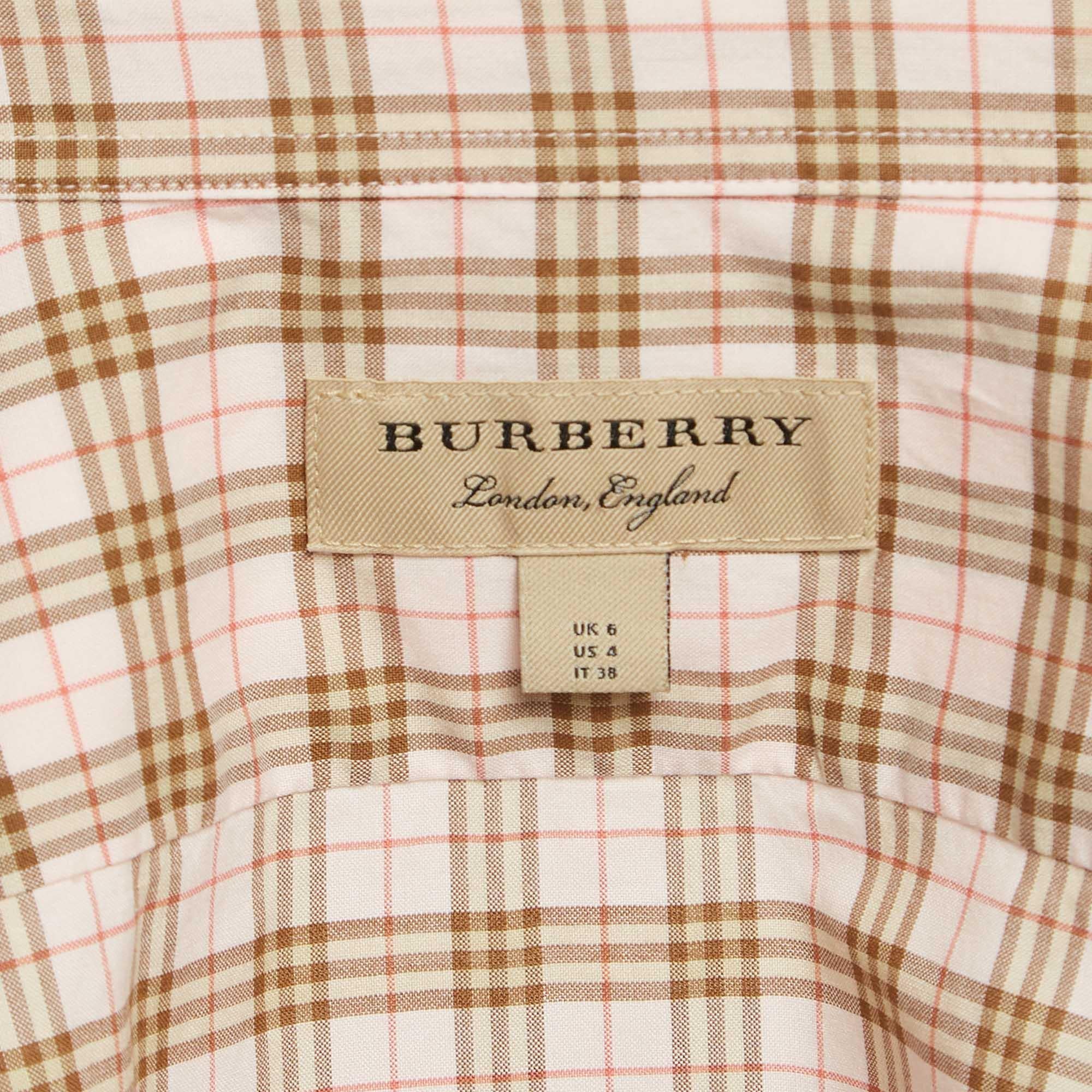 Burberry Camisa con botones de algodón a cuadros rosa S en Bueno estado para la venta en Dubai, Al Qouz 2