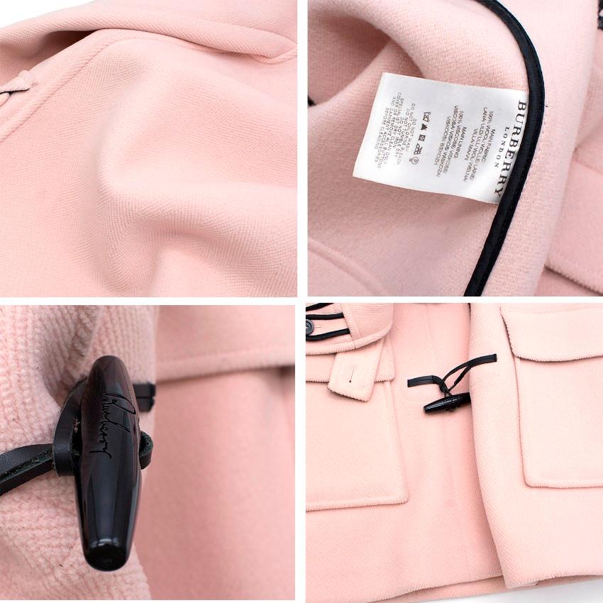 Burberry Rosa Duffle Coat mit Kapuze und Kapuze - Größe US 2 im Zustand „Neu“ im Angebot in London, GB