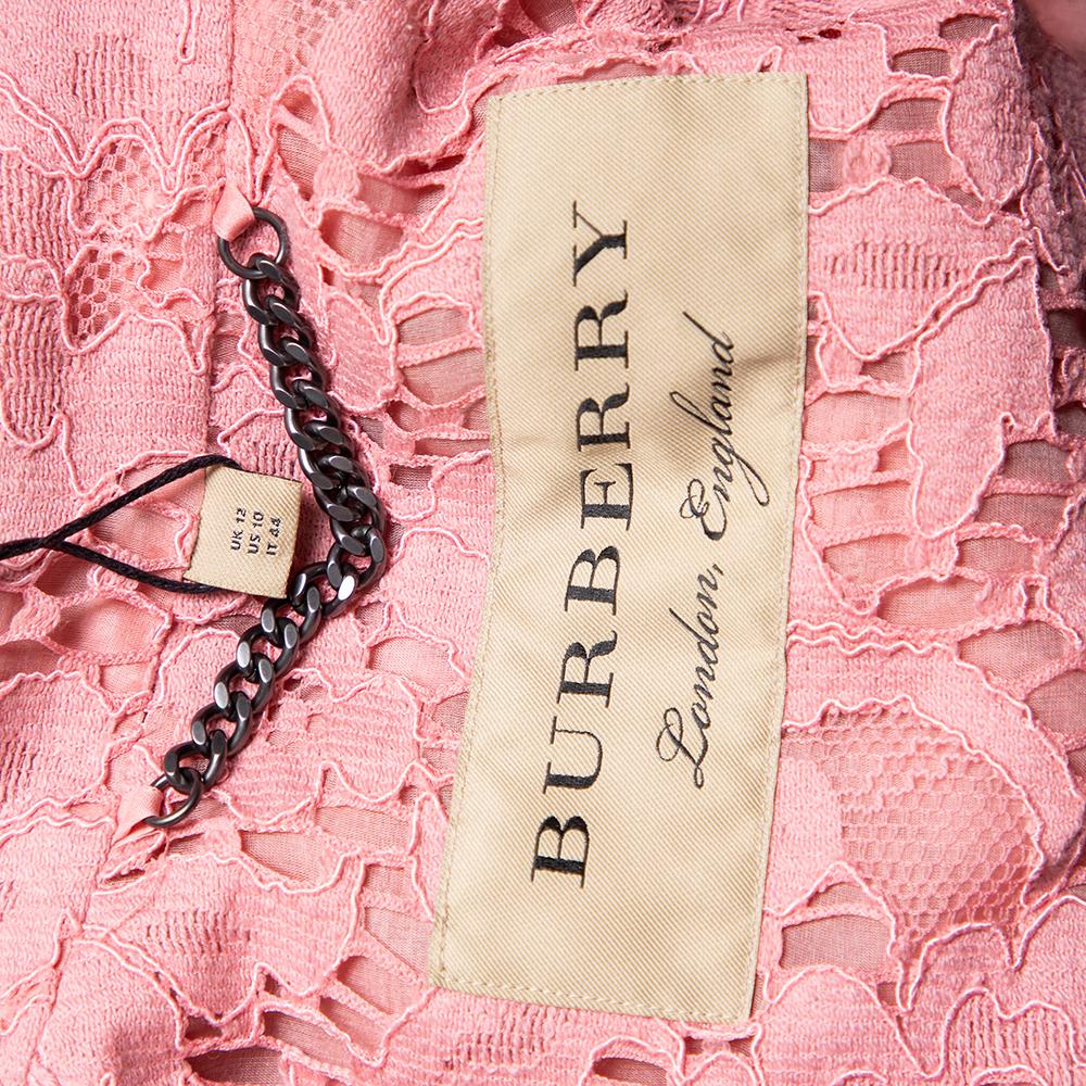 Burberry Pink Lace Ruffled Double Breasted Stanhill Trench Coat M In Excellent Condition In Dubai, Al Qouz 2