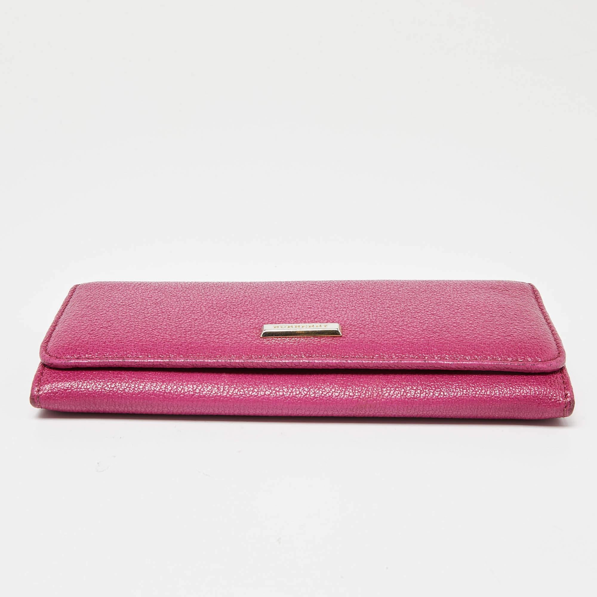 Burberry Pink Leather Flap Continental Wallet For Sale 1