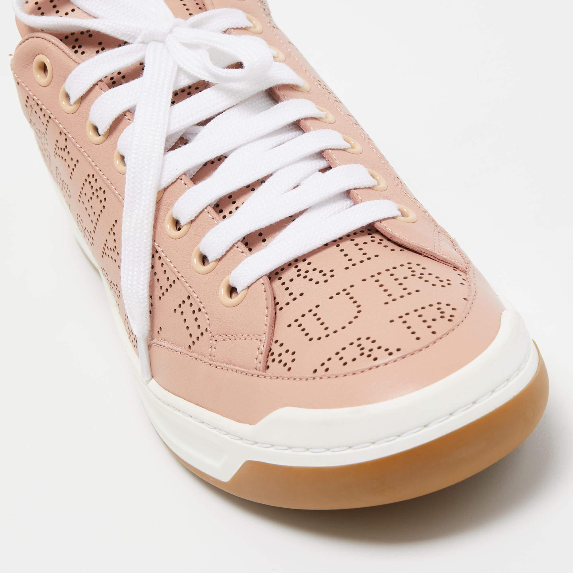 Burberry Pink Leather Westford Low Top Sneakers Size 41 For Sale 2