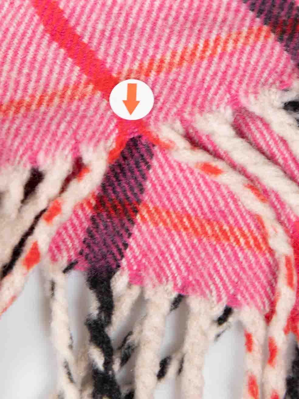 Burberry Rosa Nova Karierter Schal im Zustand „Hervorragend“ im Angebot in London, GB