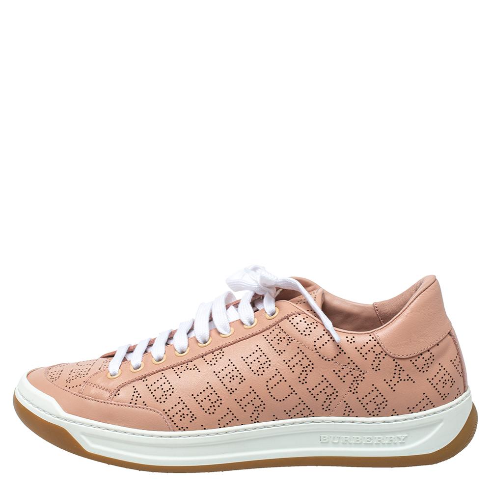 women's burberry sneakers outfit