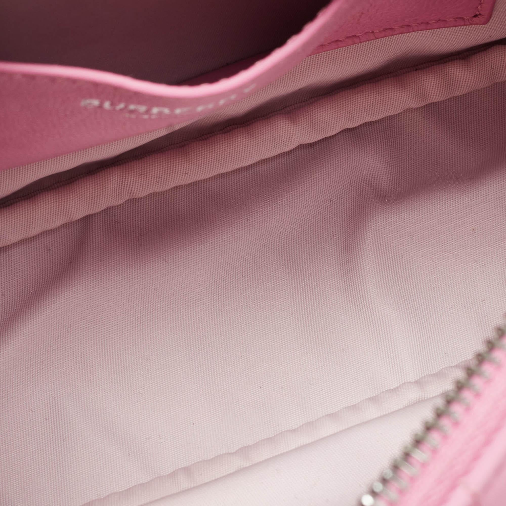 Burberry Borsa fotografica Lola Mini in pelle trapuntata rosa 2