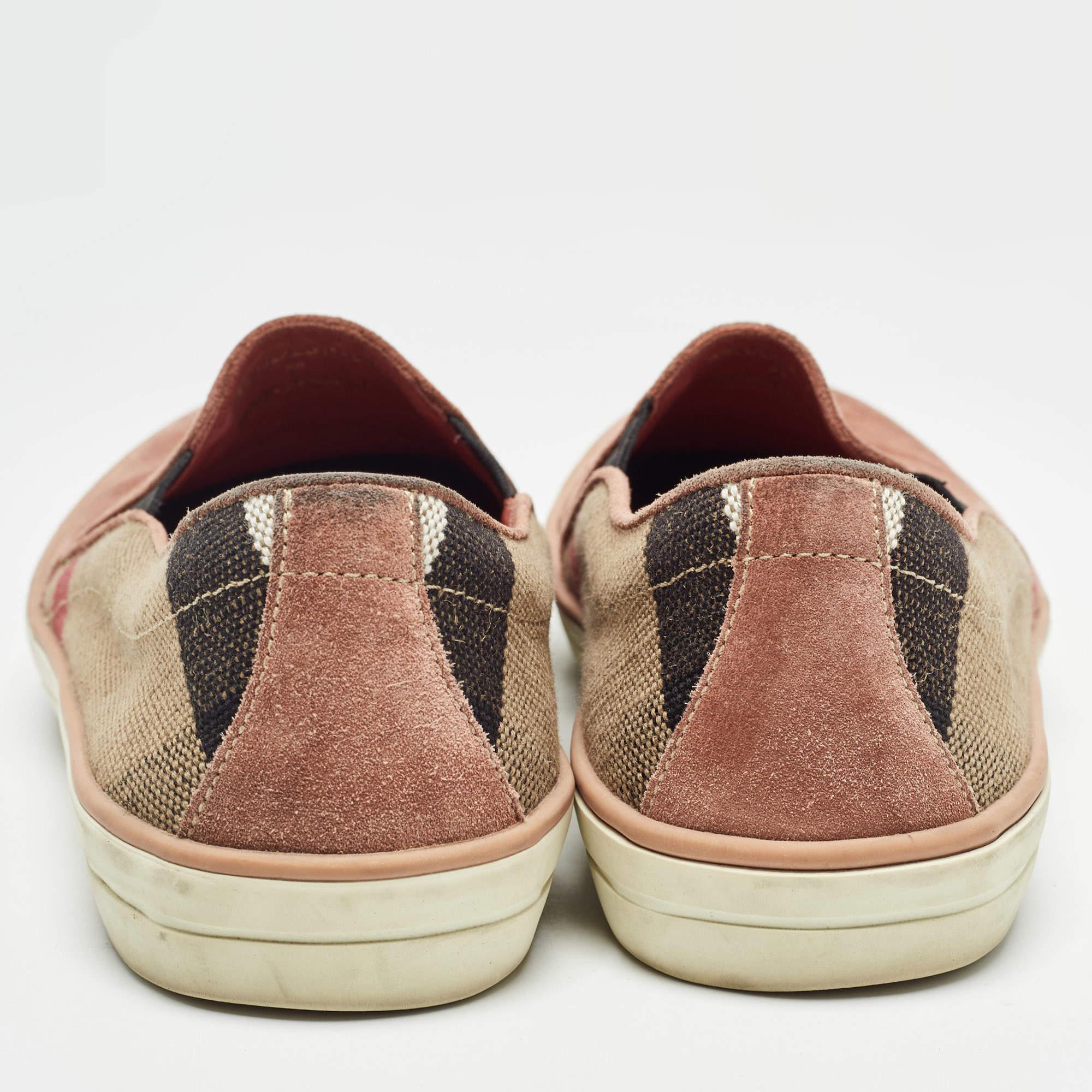 Burberry Baskets Gauden à carreaux et daim rose taille 36 Pour femmes en vente