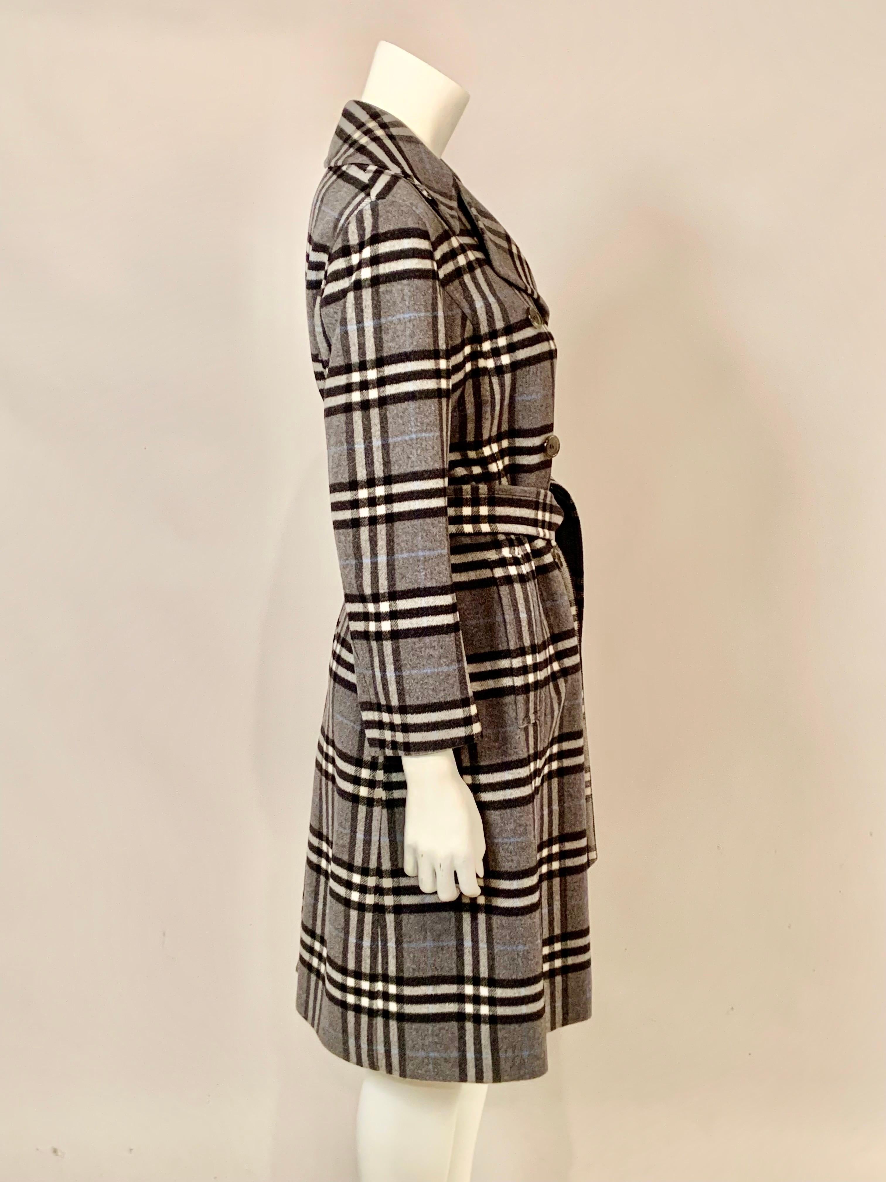 Burberry Plaid Cashmere and Wool Blend Coat and Belt For Sale 3