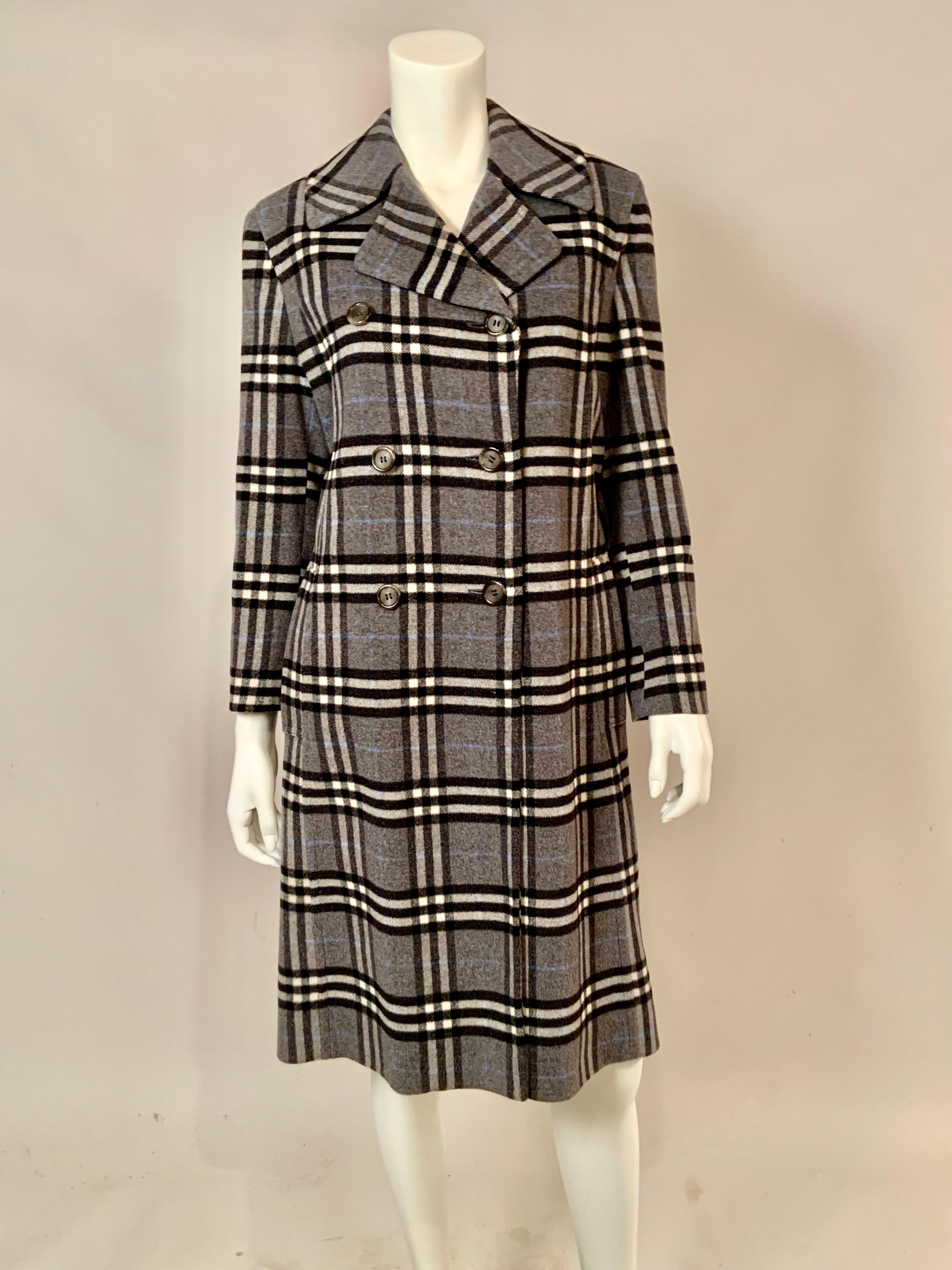 Burberry Plaid Cashmere and Wool Blend Coat and Belt For Sale 4