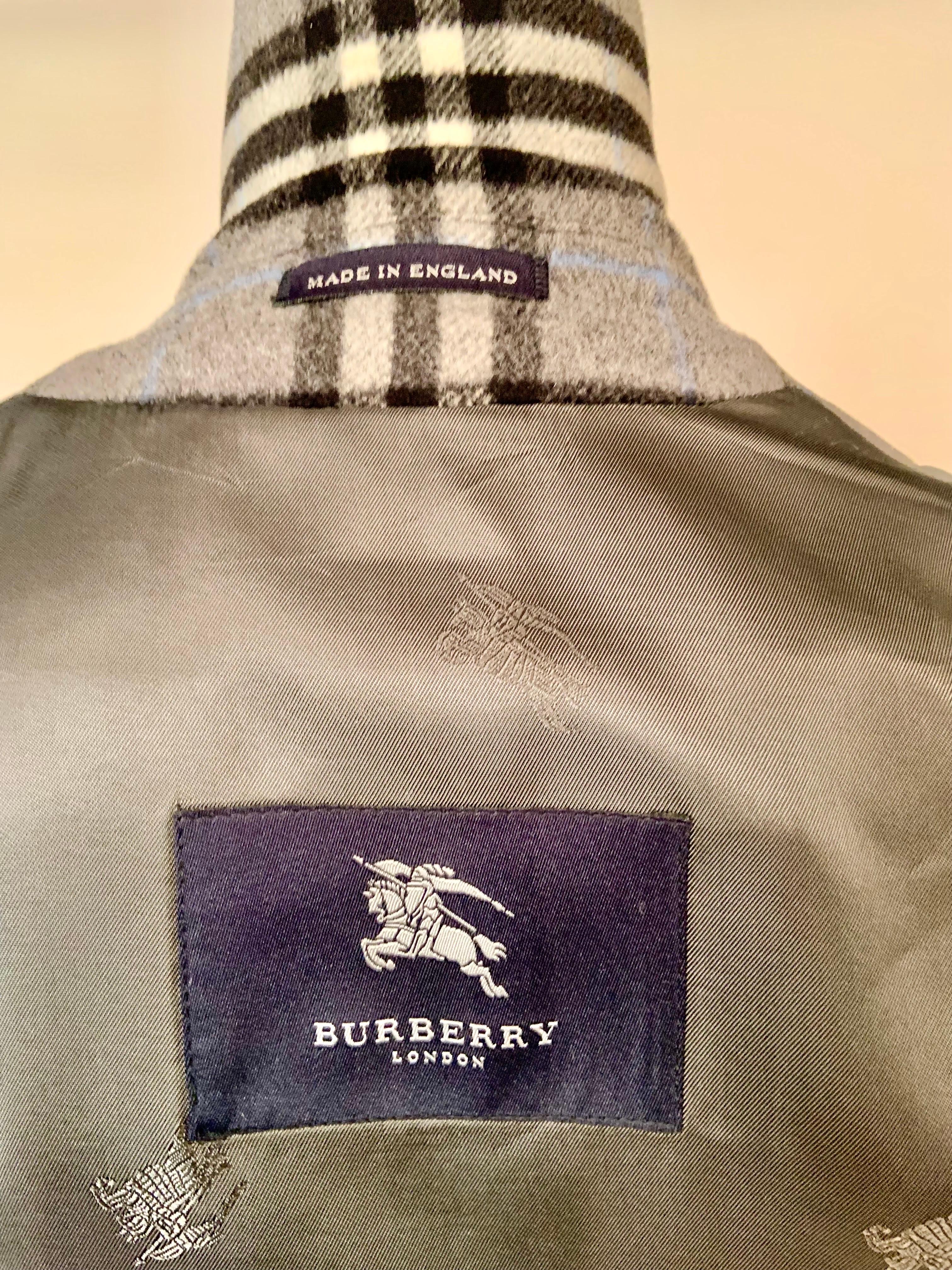 Burberry Plaid Cashmere and Wool Blend Coat and Belt For Sale 5