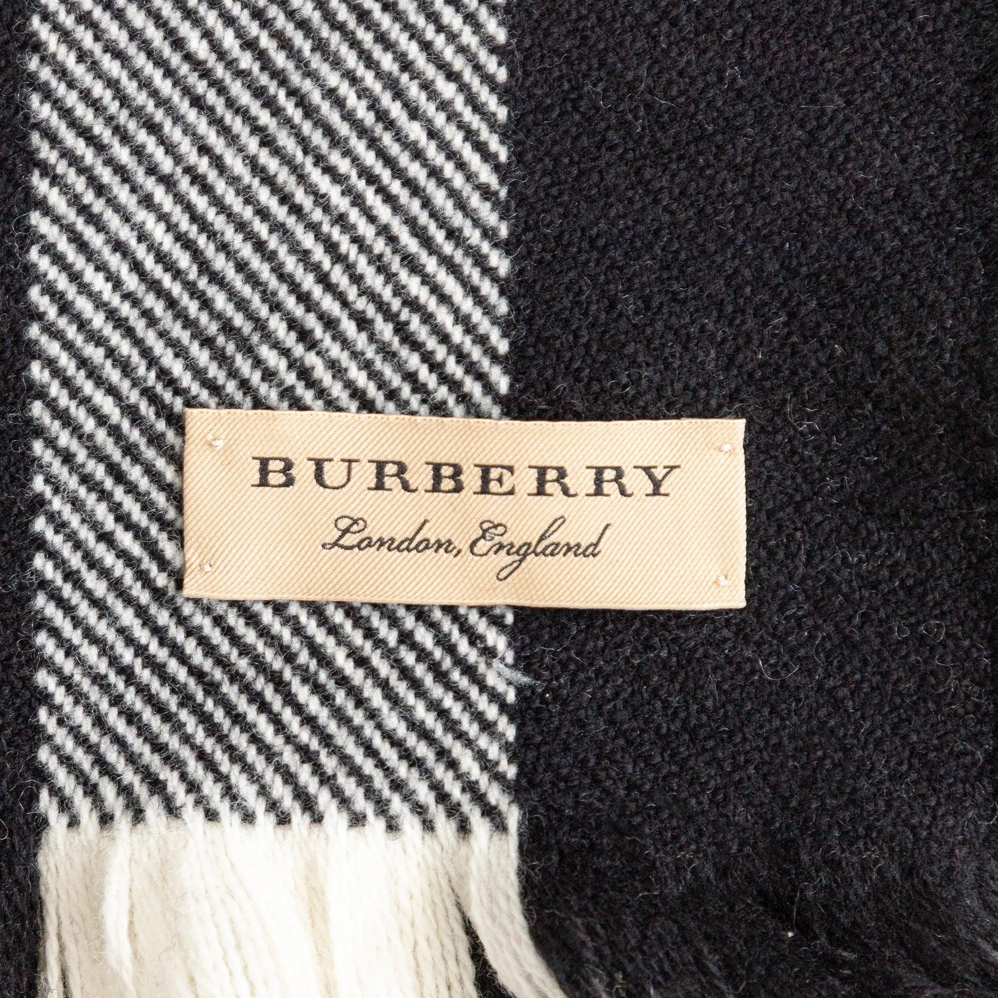 Bufanda Burberry de flecos a cuadros - Años 00 en venta 4